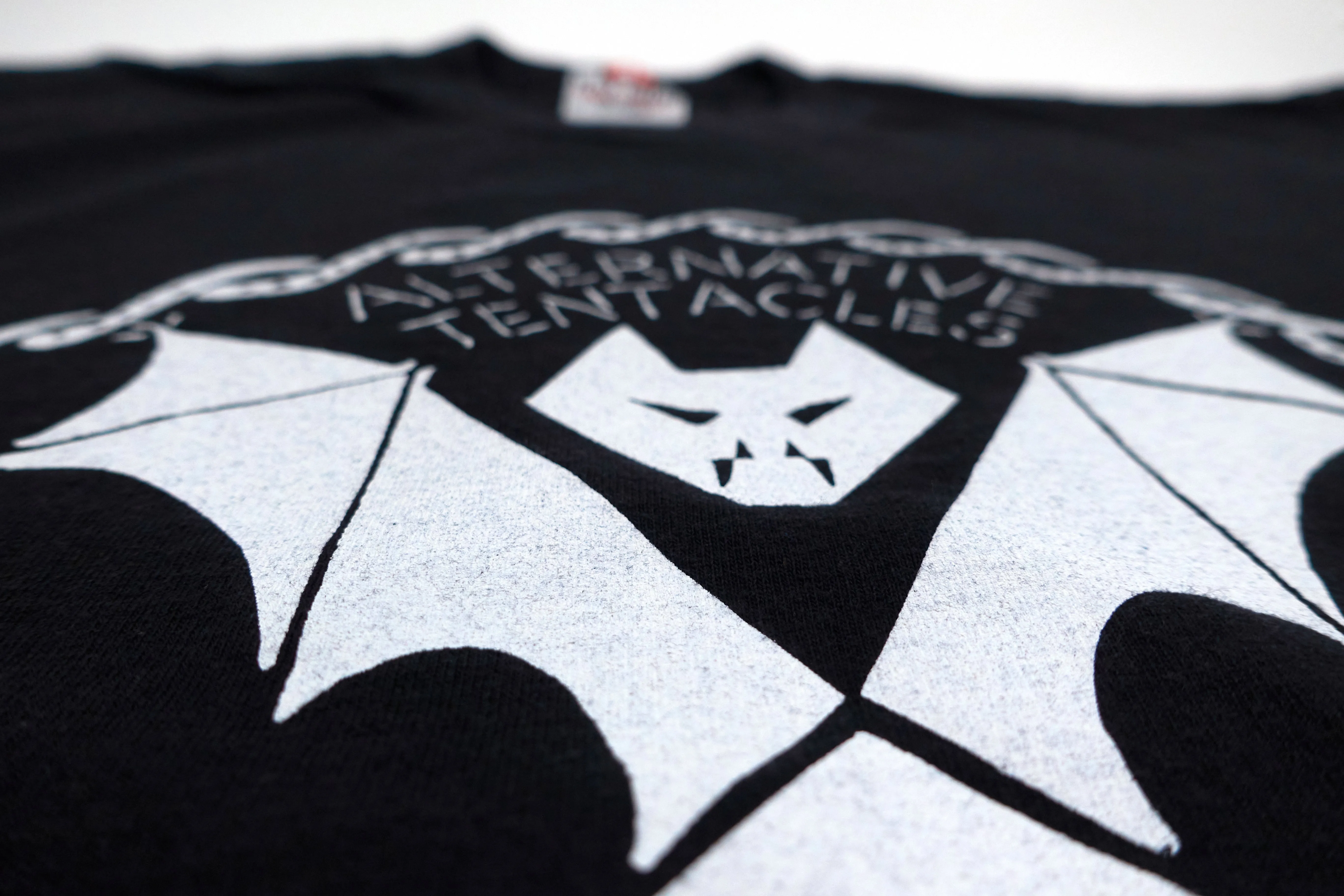 Alternative Tentacles ‎– Winston Smith Bat Logo Bayside Shirt Size XL