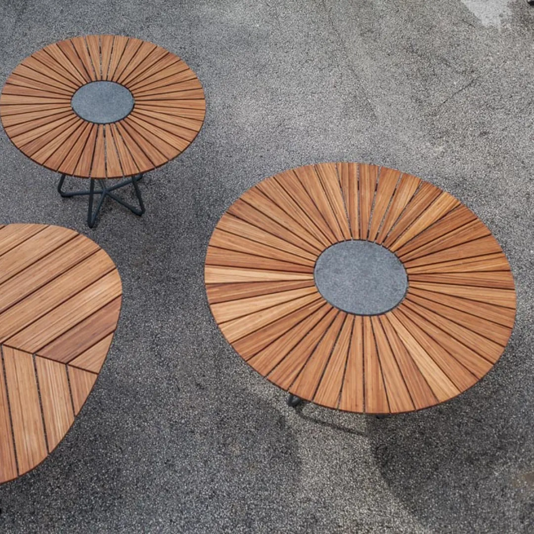 CIRCLE Dining Table