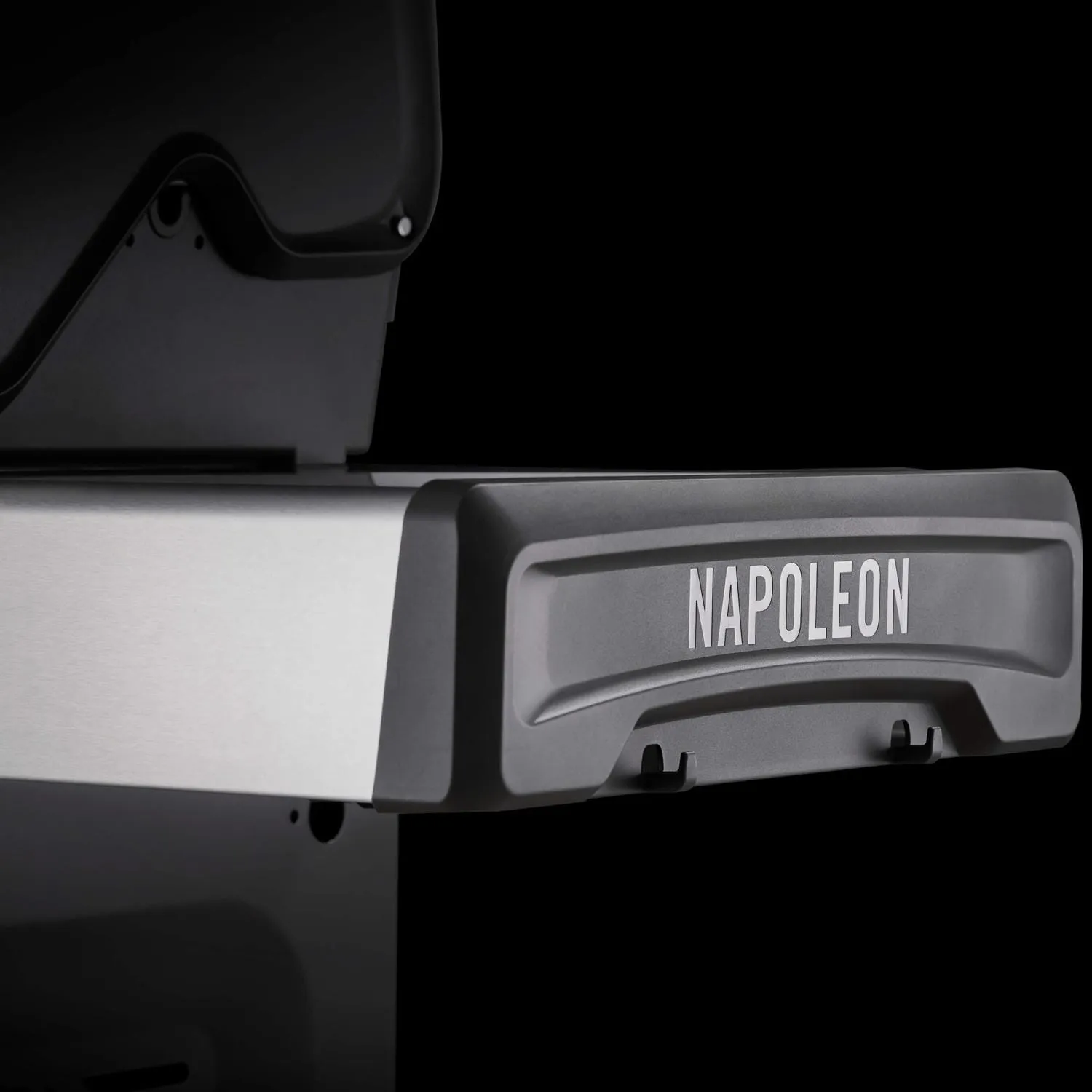 Napoleon: Rogue SE 425RSIB Gas Grill With Infrared Side And Rear Burners