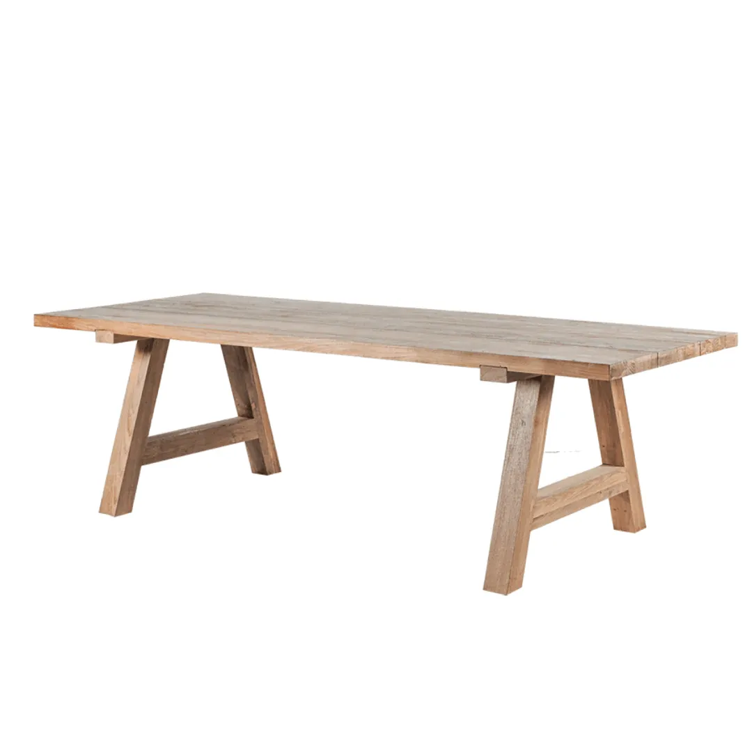 Palu Outdoor Table