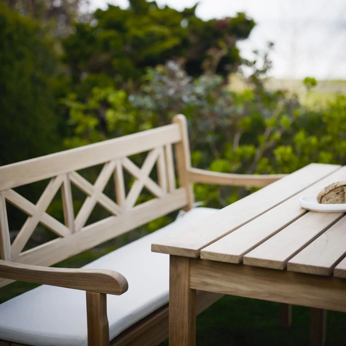 Skagen Table